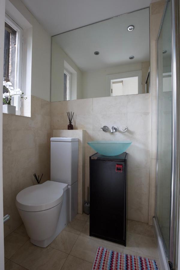 Large 2 Beds Flat Overlooking Clapham Common Park ロンドン エクステリア 写真