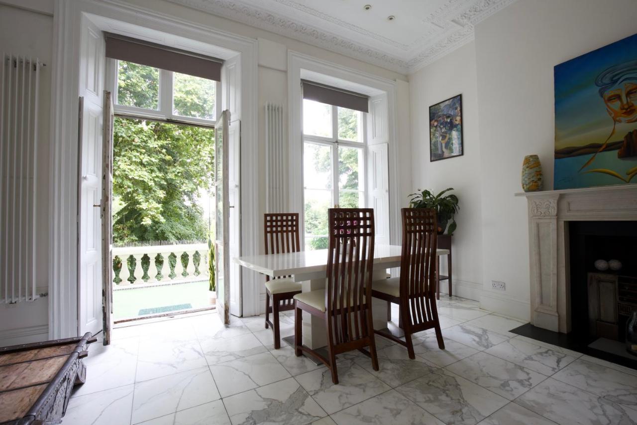 Large 2 Beds Flat Overlooking Clapham Common Park ロンドン エクステリア 写真
