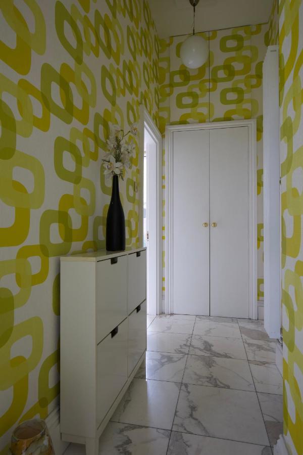 Large 2 Beds Flat Overlooking Clapham Common Park ロンドン エクステリア 写真