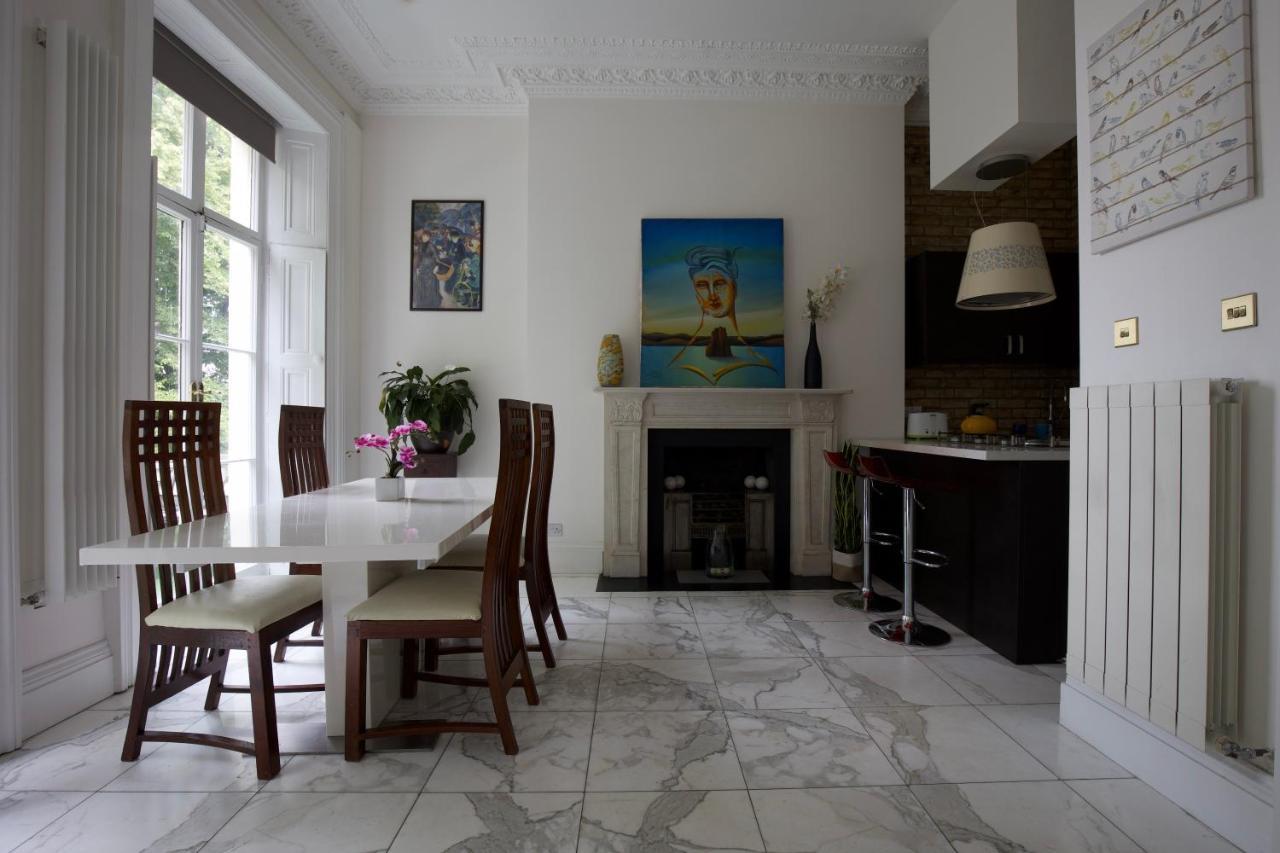 Large 2 Beds Flat Overlooking Clapham Common Park ロンドン エクステリア 写真
